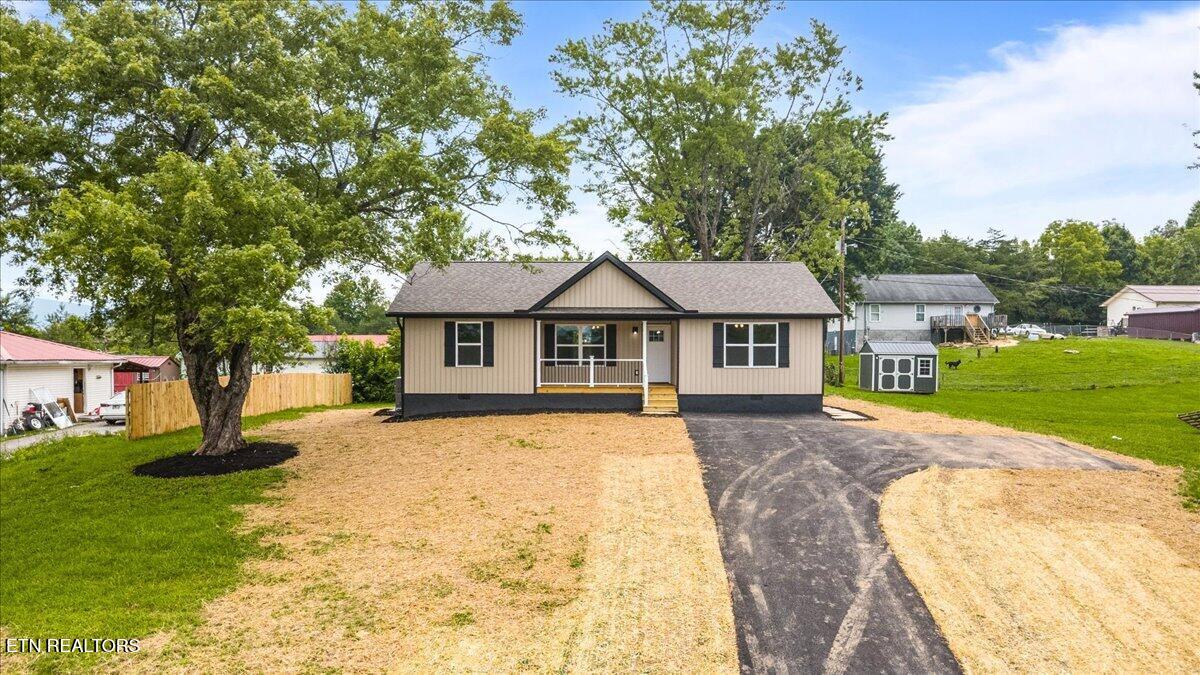 309 Valley View Rd, LaFollette