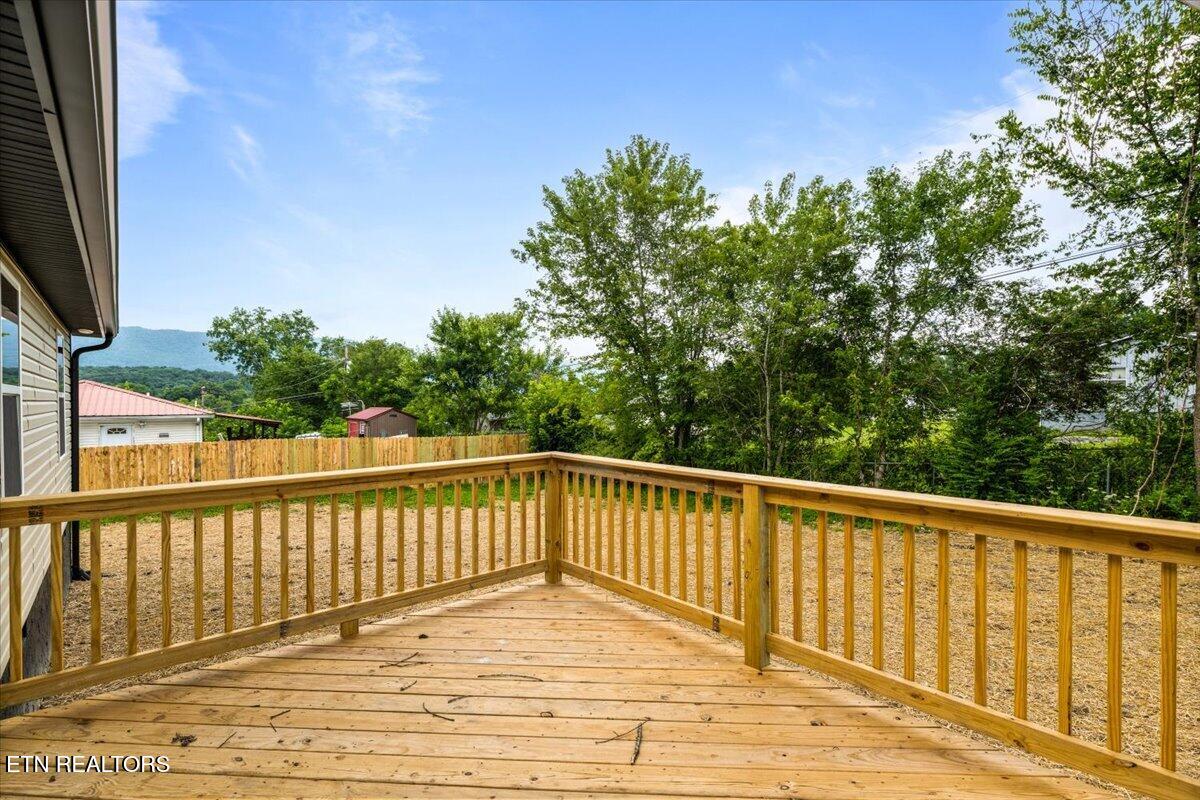 309 Valley View Rd, LaFollette