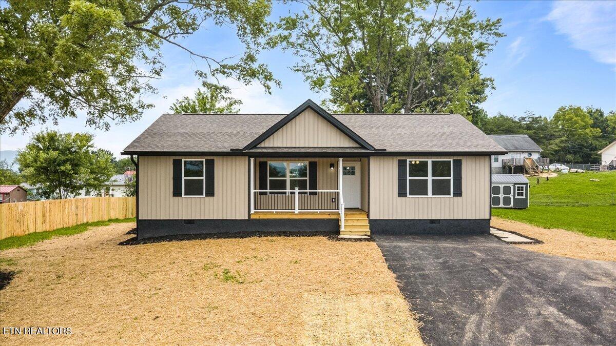 309 Valley View Rd, LaFollette