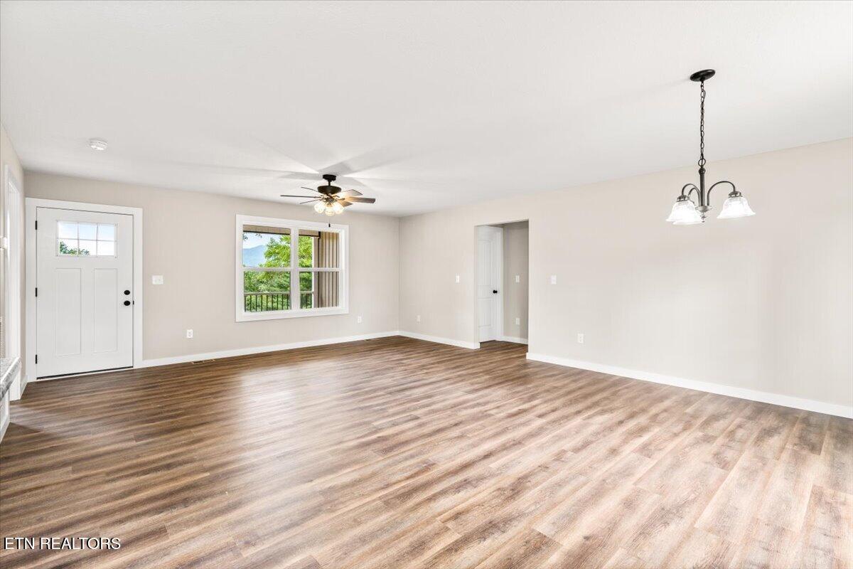 309 Valley View Rd, LaFollette