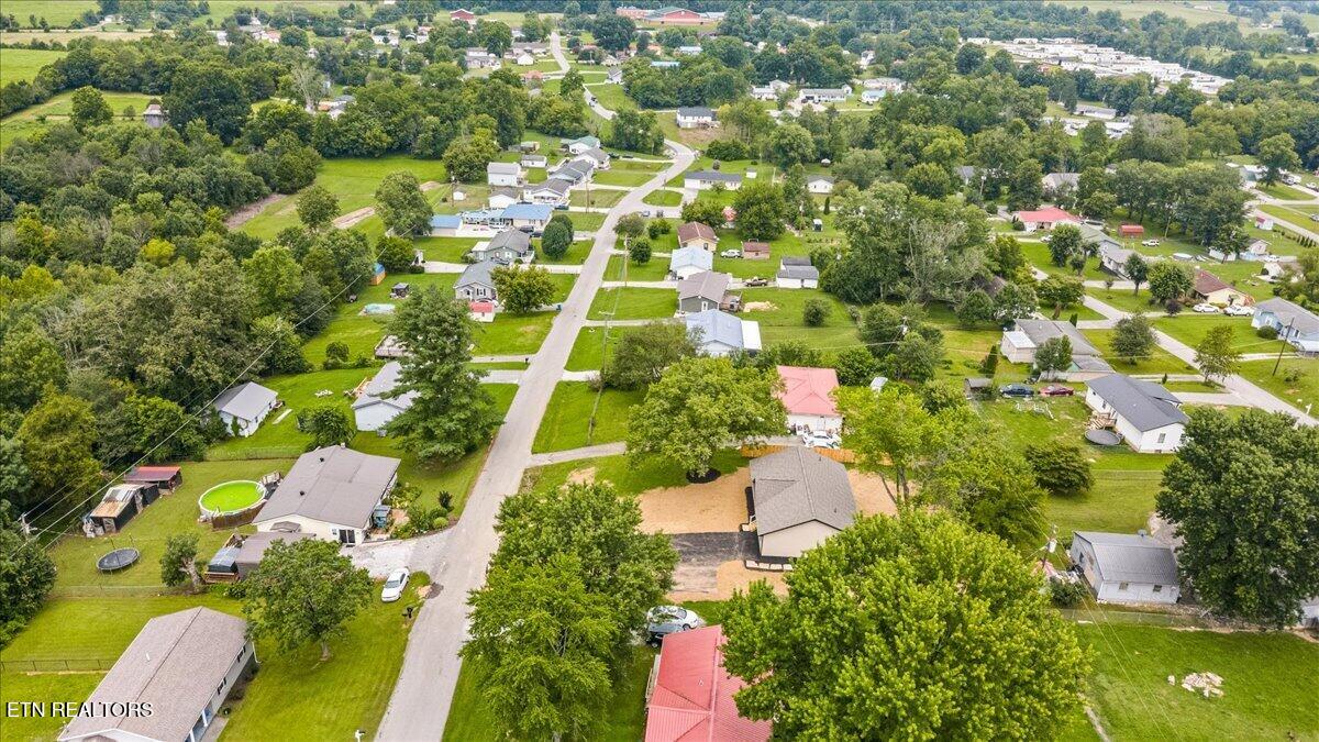 309 Valley View Rd, LaFollette