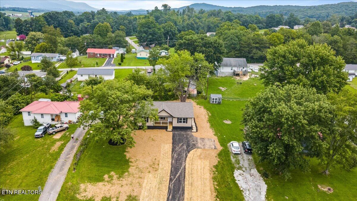 309 Valley View Rd, LaFollette