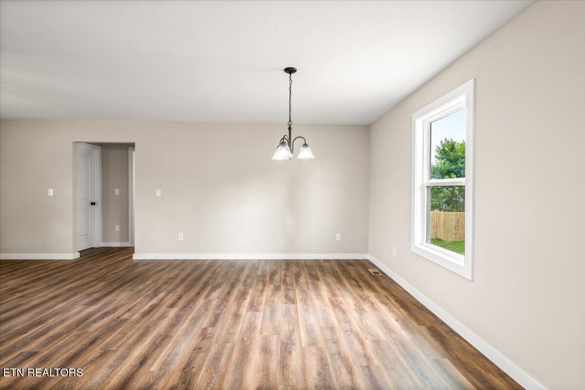 309 Valley View Rd, LaFollette