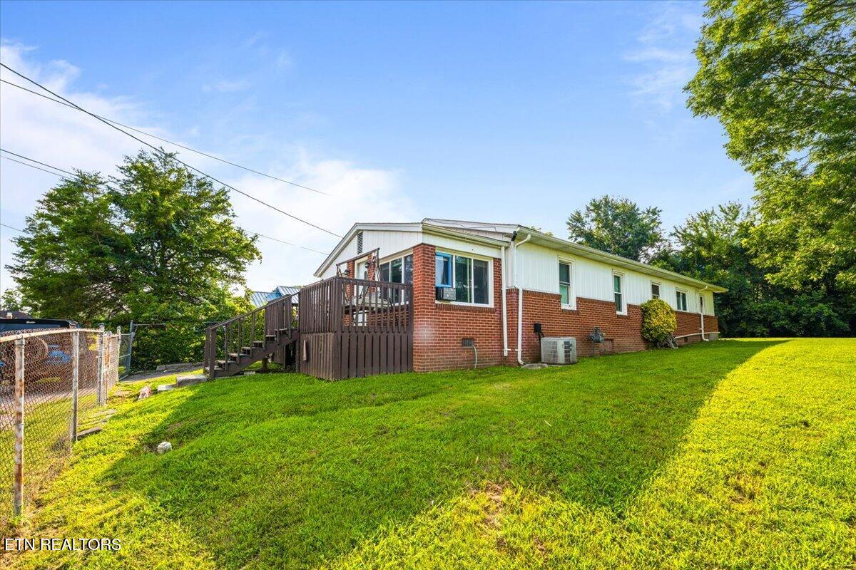1008 W Walden St, LaFollette