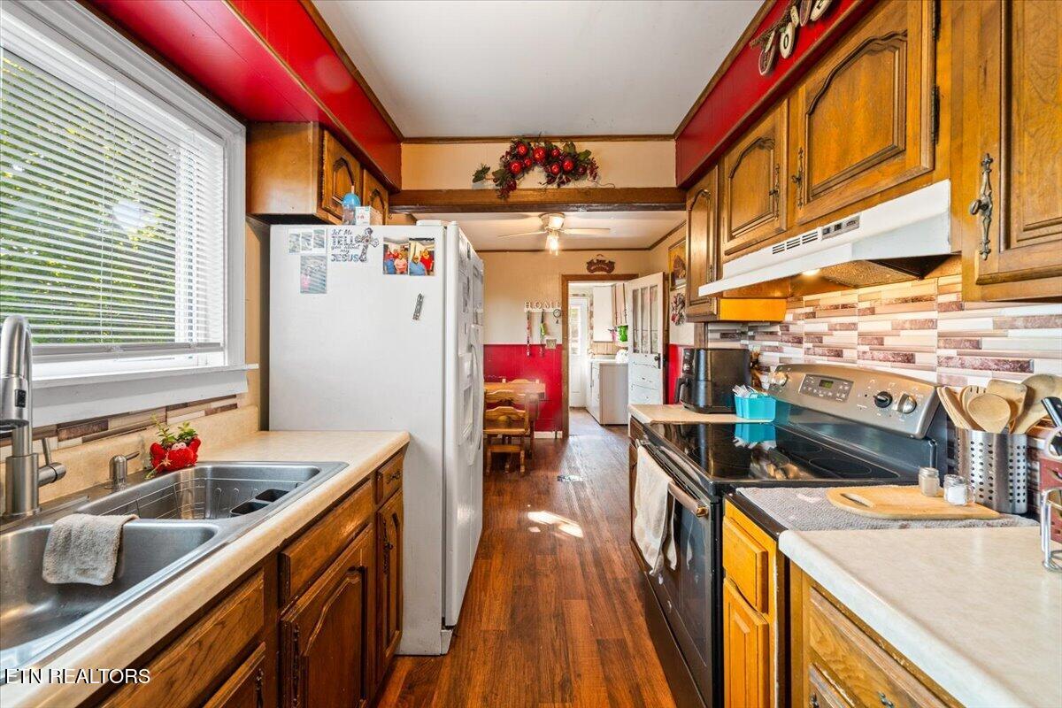 1008 W Walden St, LaFollette