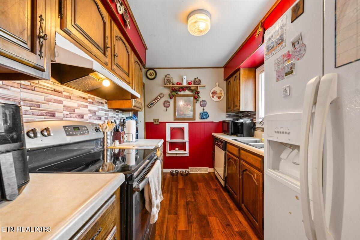 1008 W Walden St, LaFollette
