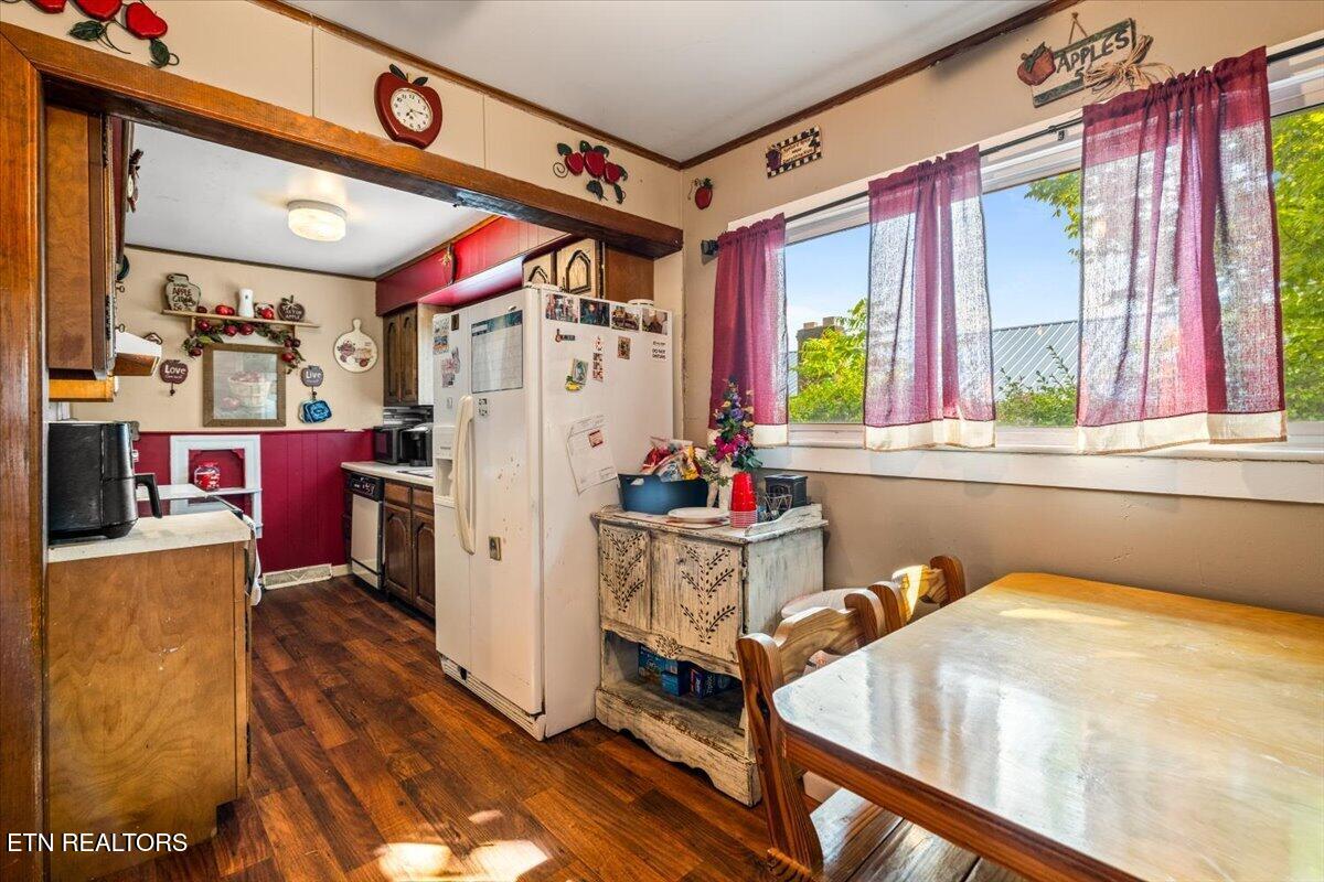 1008 W Walden St, LaFollette