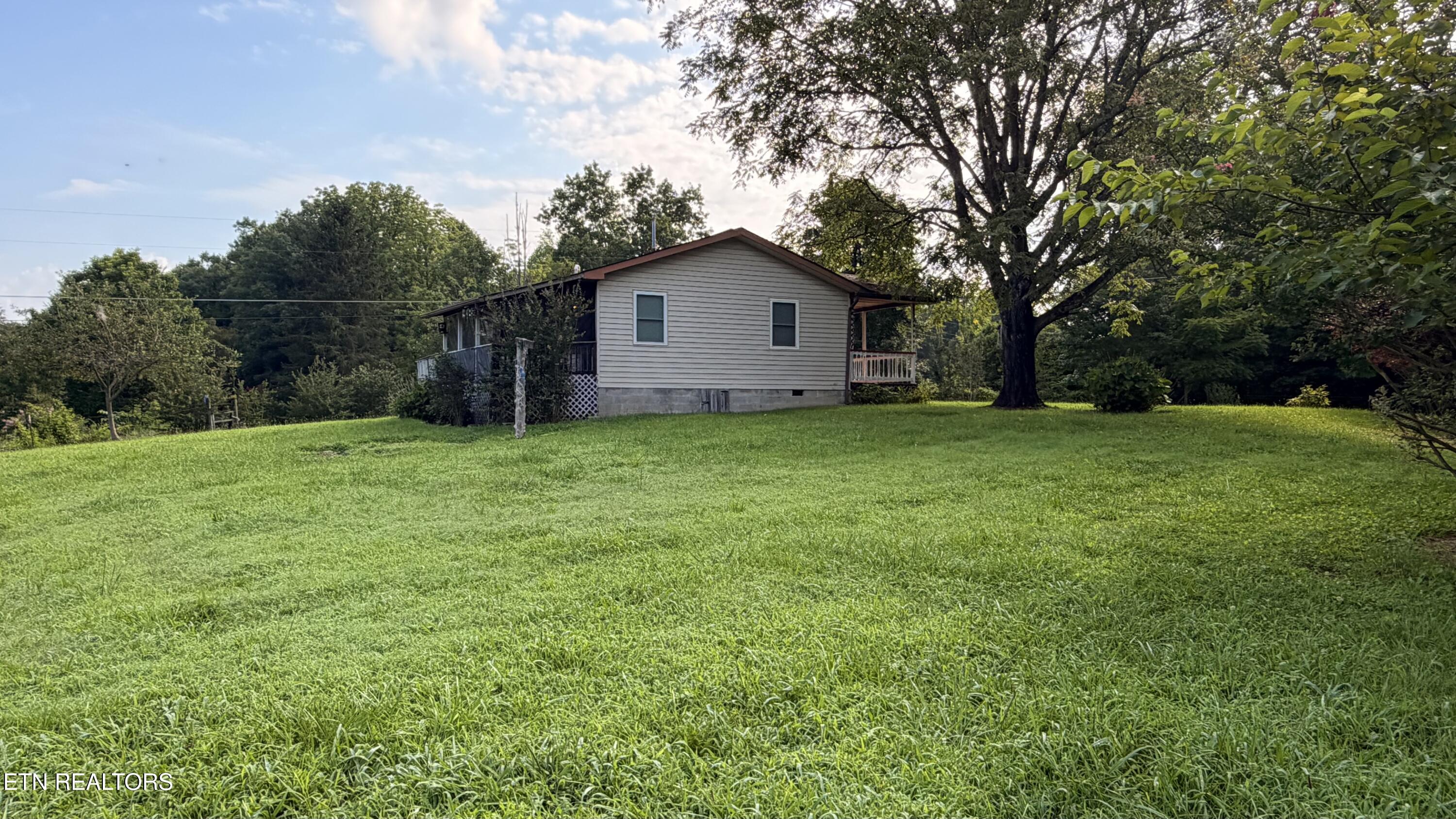 420 Black Oak Rd