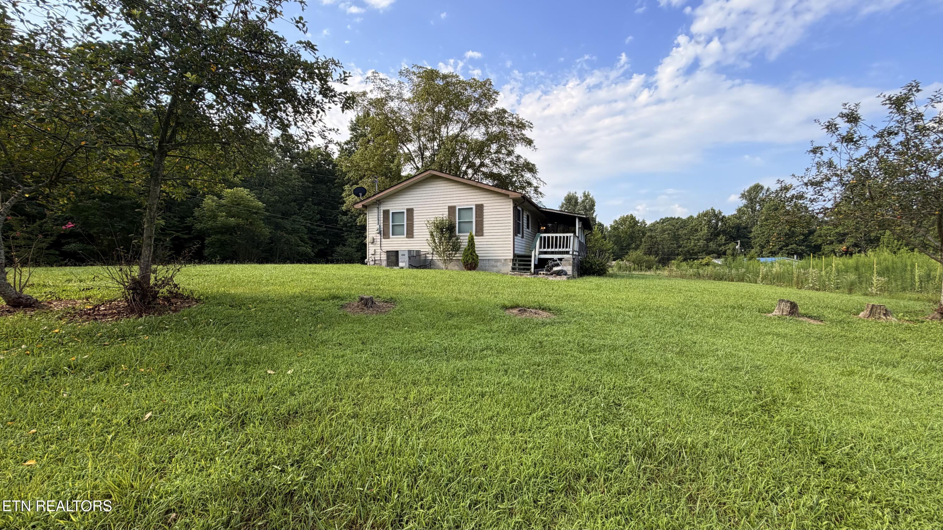 420 Black Oak Rd