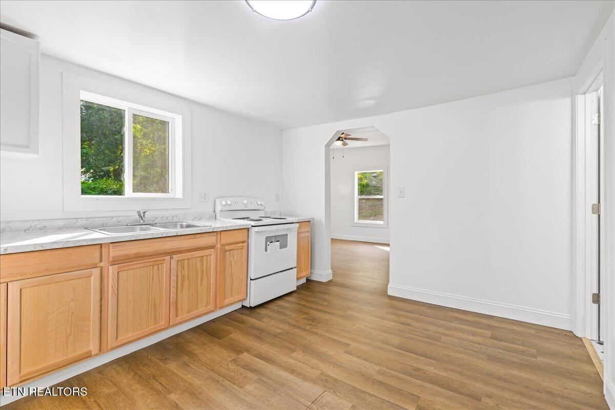 608 E Walden St, LaFollette