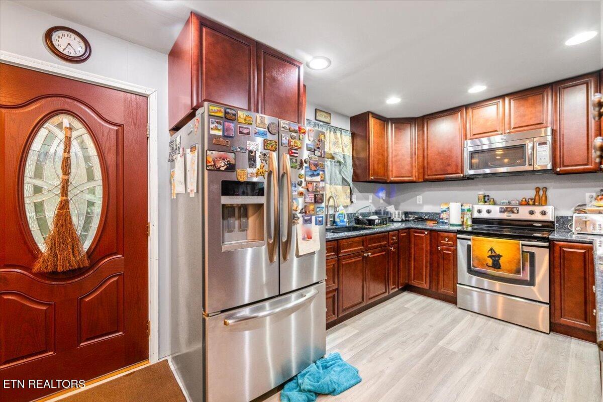 205 Kitts Rd