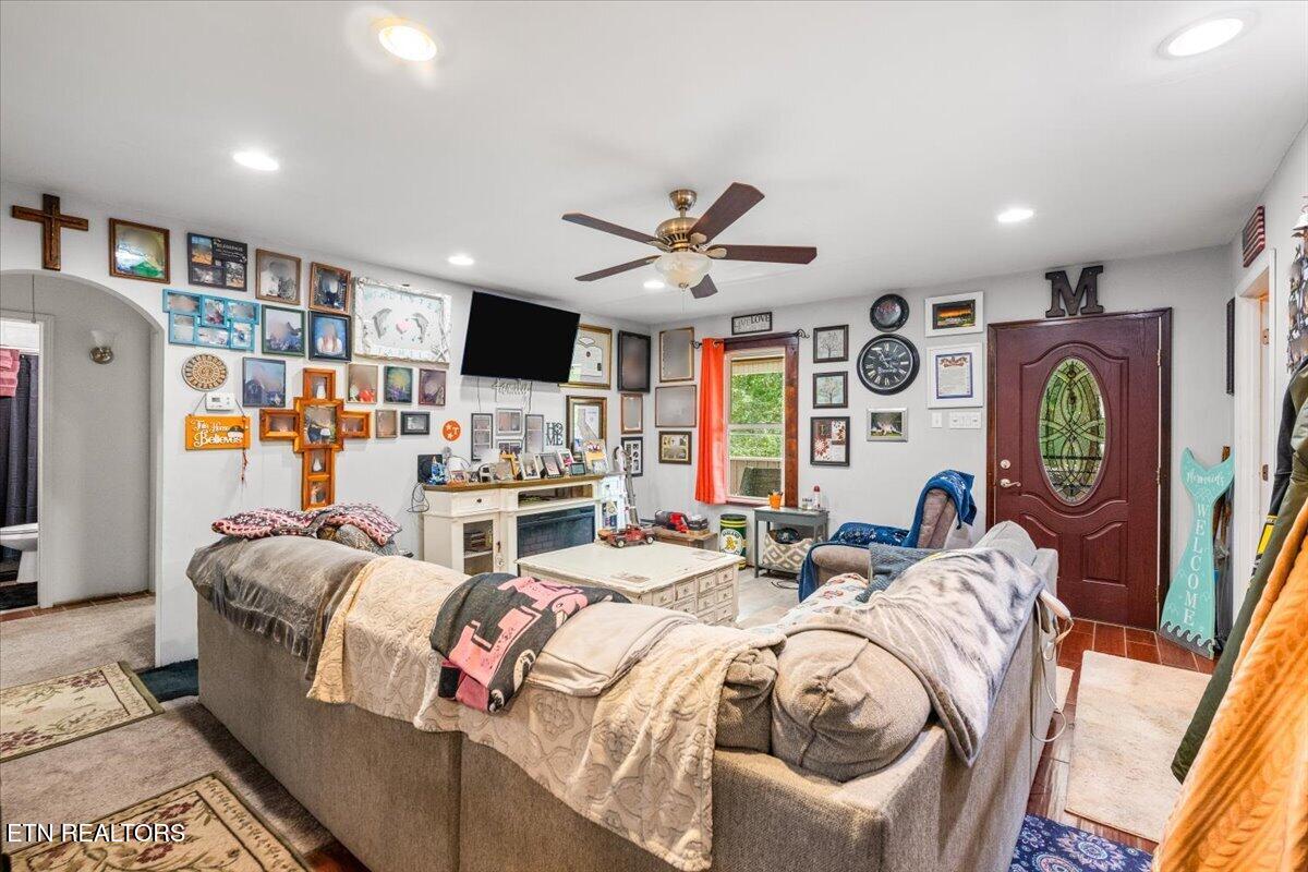 205 Kitts Rd