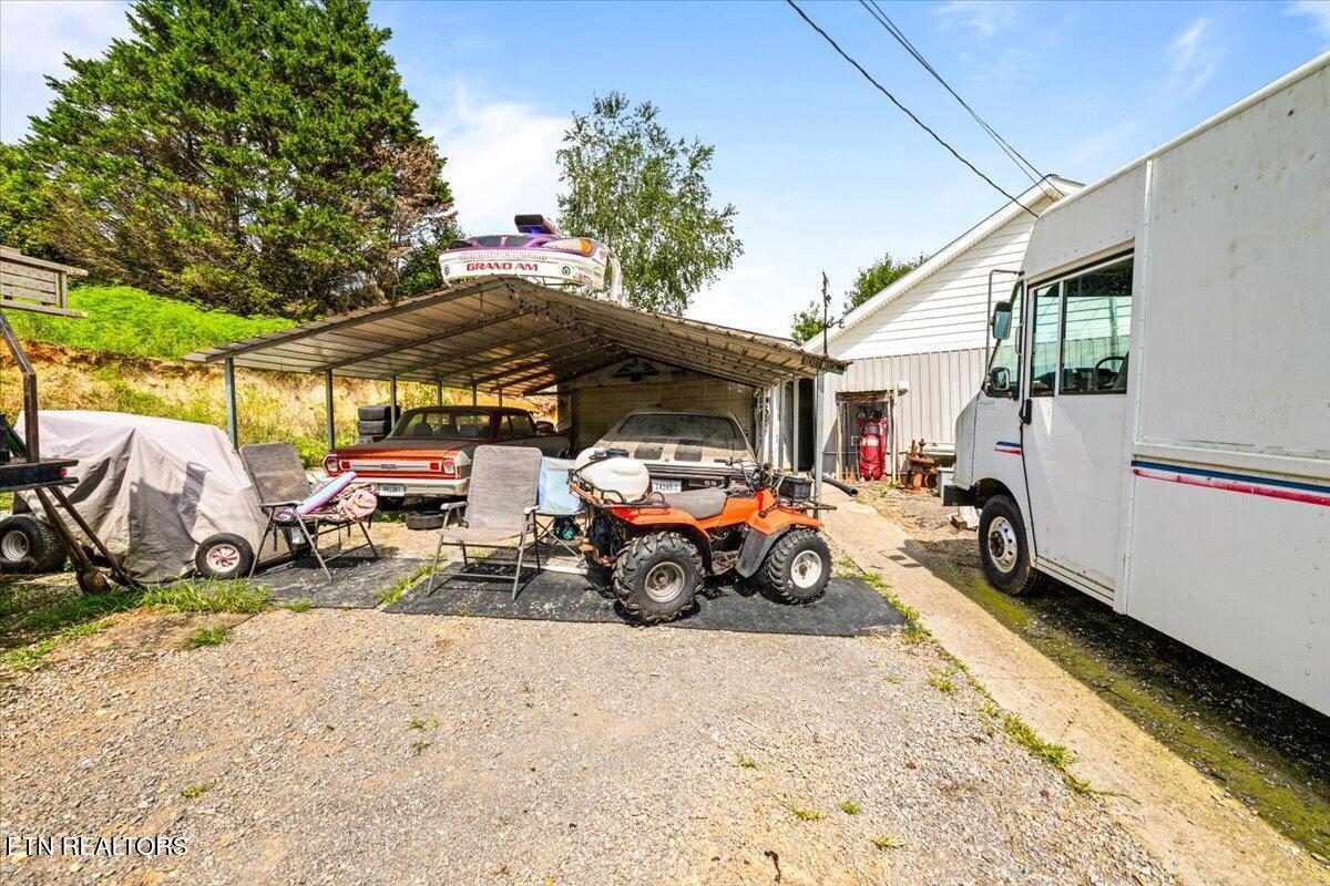 205 Kitts Rd