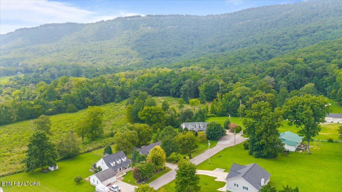 205 Matthew Lane, LaFollette