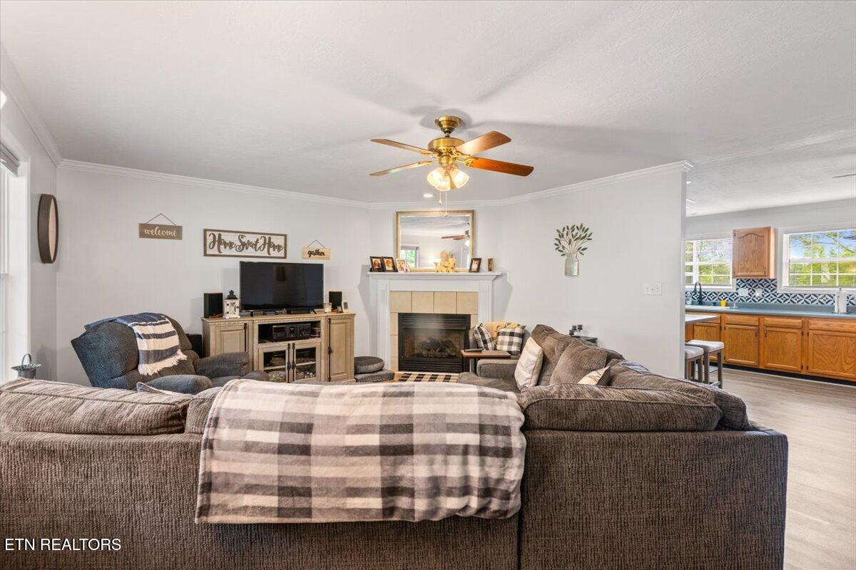 205 Matthew Lane, LaFollette