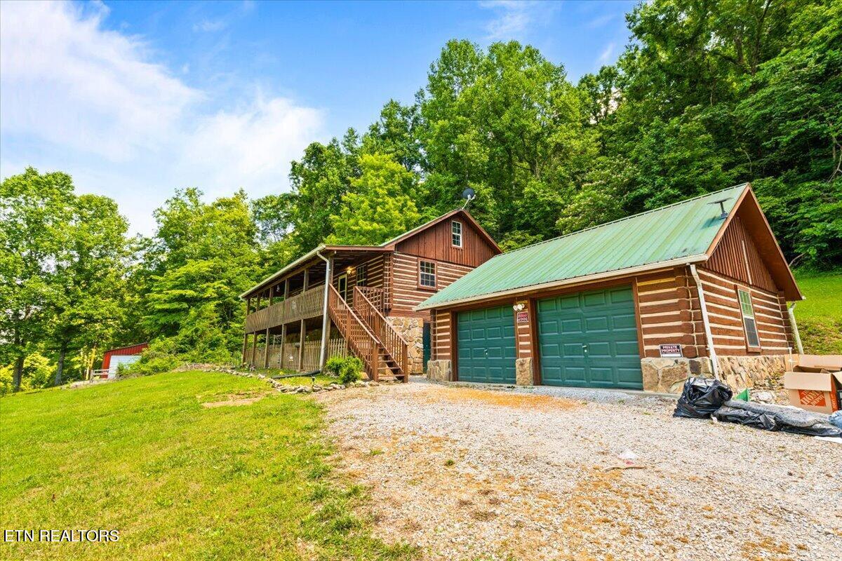 696 Young Rd, LaFollette