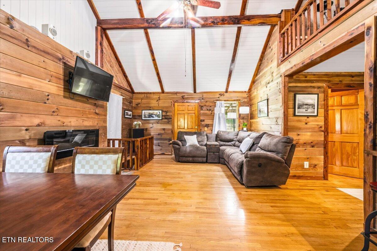 696 Young Rd, LaFollette