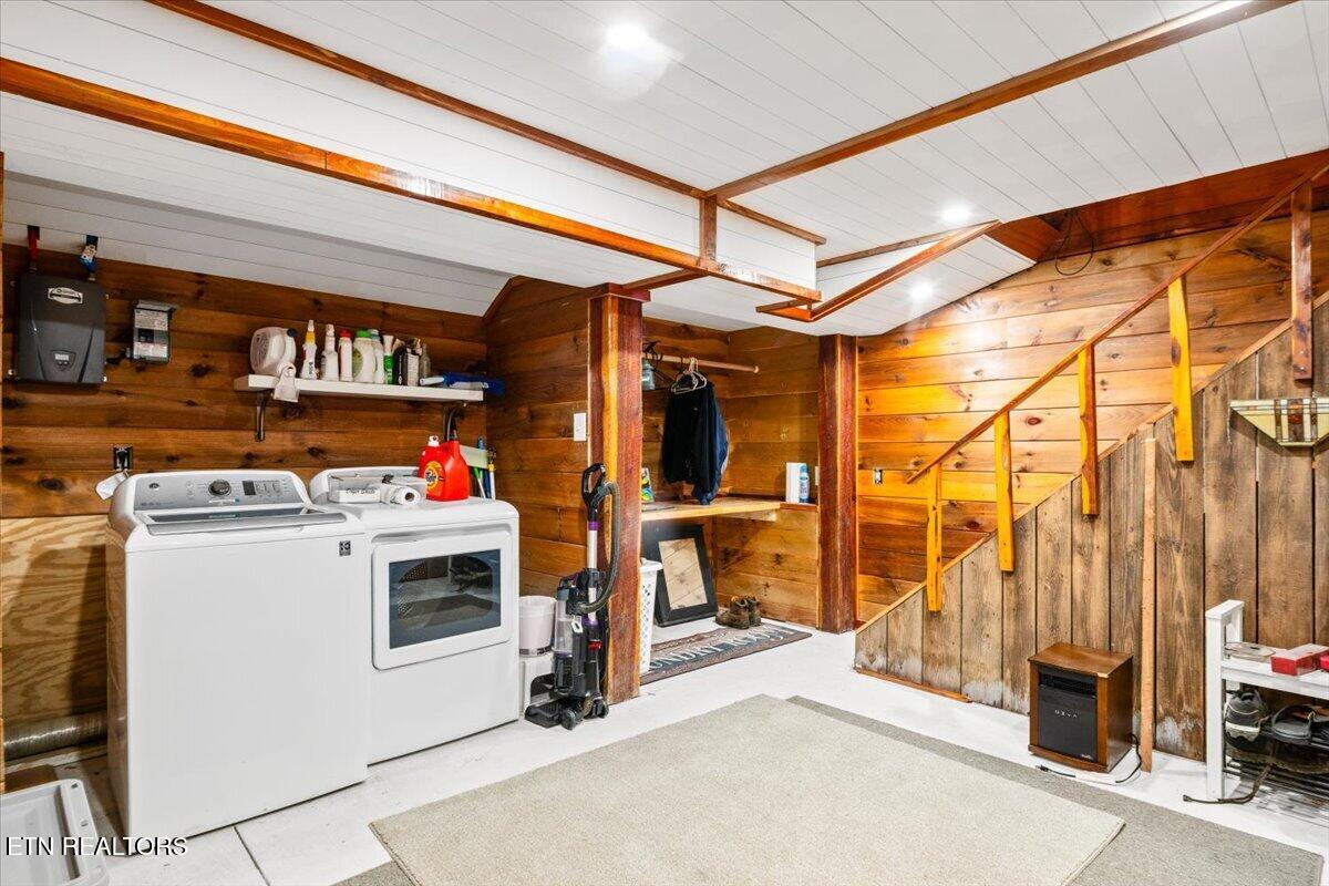696 Young Rd, LaFollette