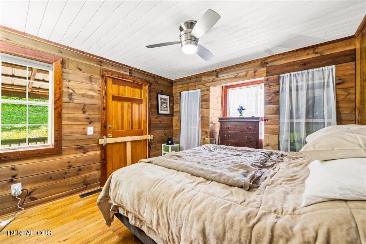 696 Young Rd, LaFollette