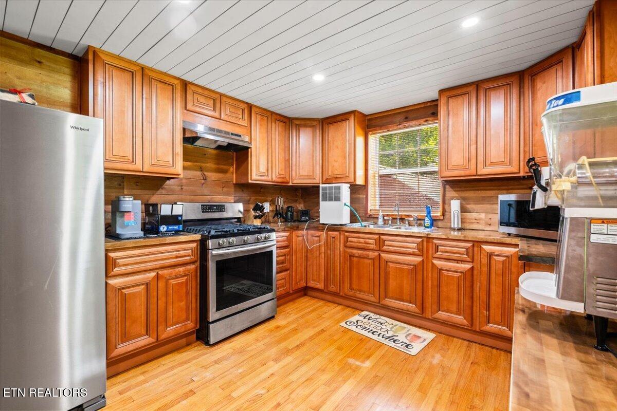 696 Young Rd, LaFollette