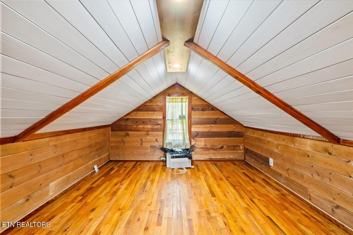 696 Young Rd, LaFollette