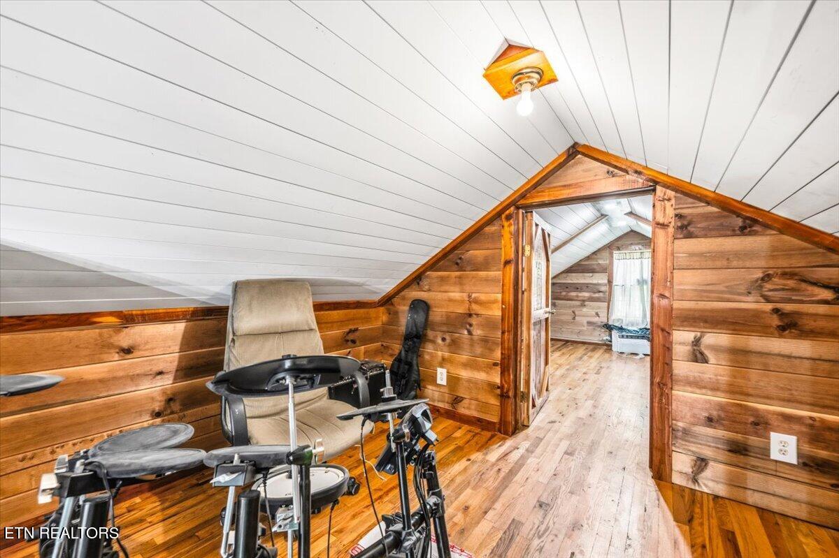 696 Young Rd, LaFollette