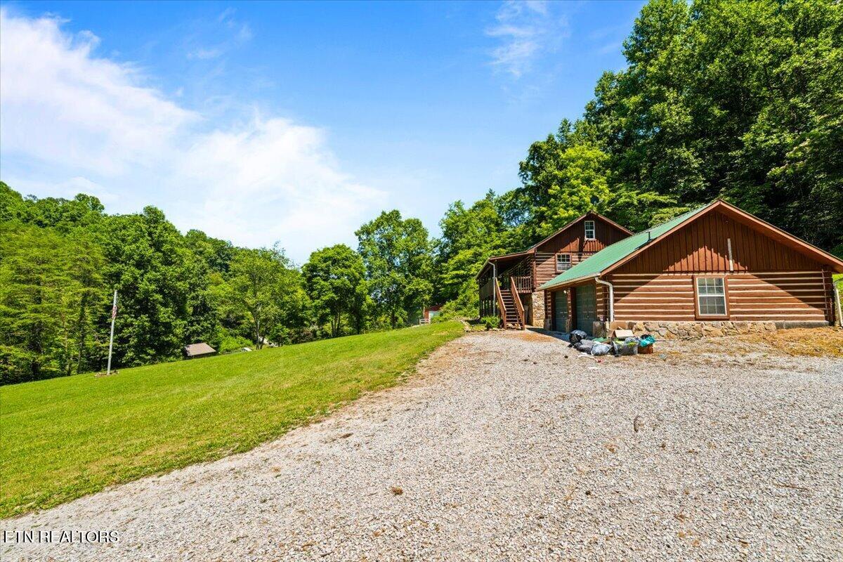 696 Young Rd, LaFollette