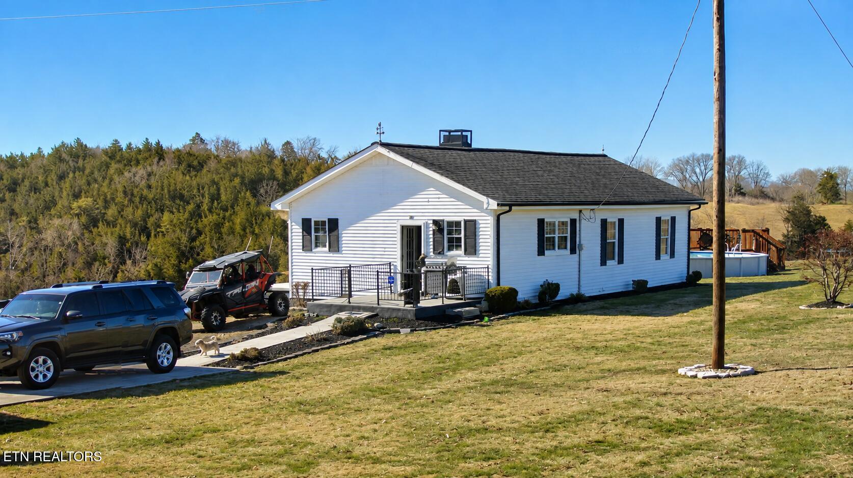 332 Holstein Drive, LaFollette