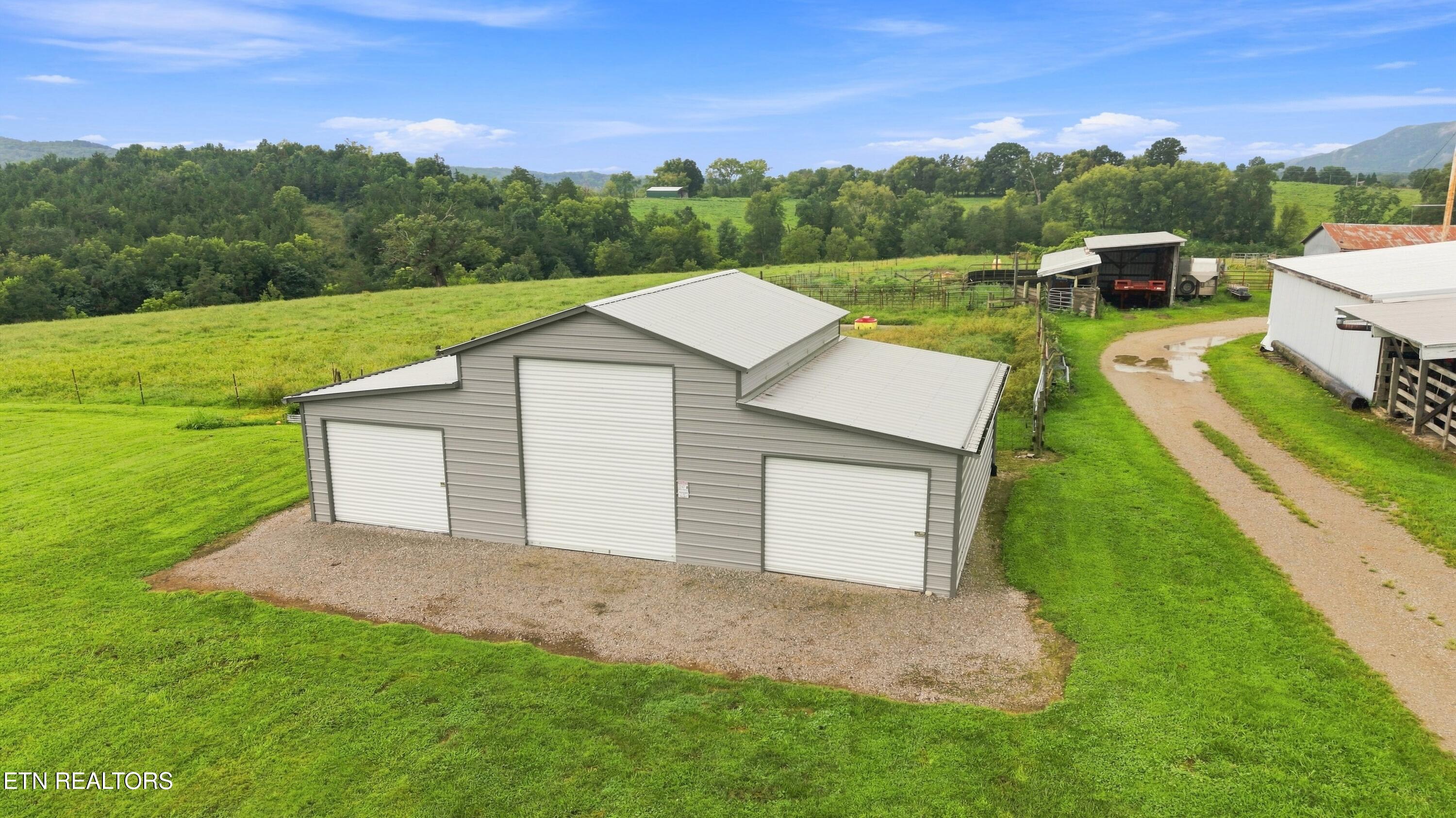 332 Holstein Drive, LaFollette