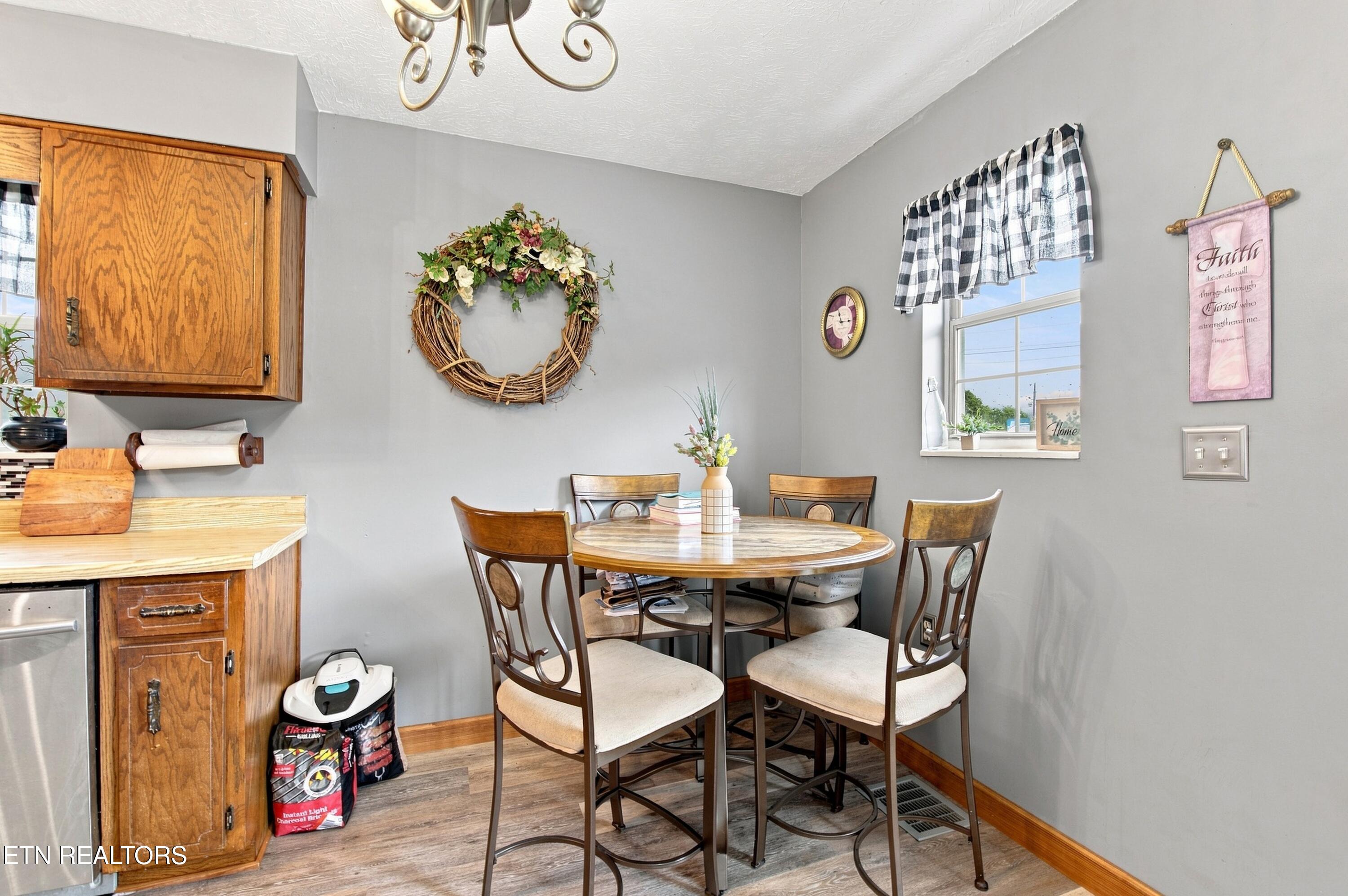 332 Holstein Drive, LaFollette