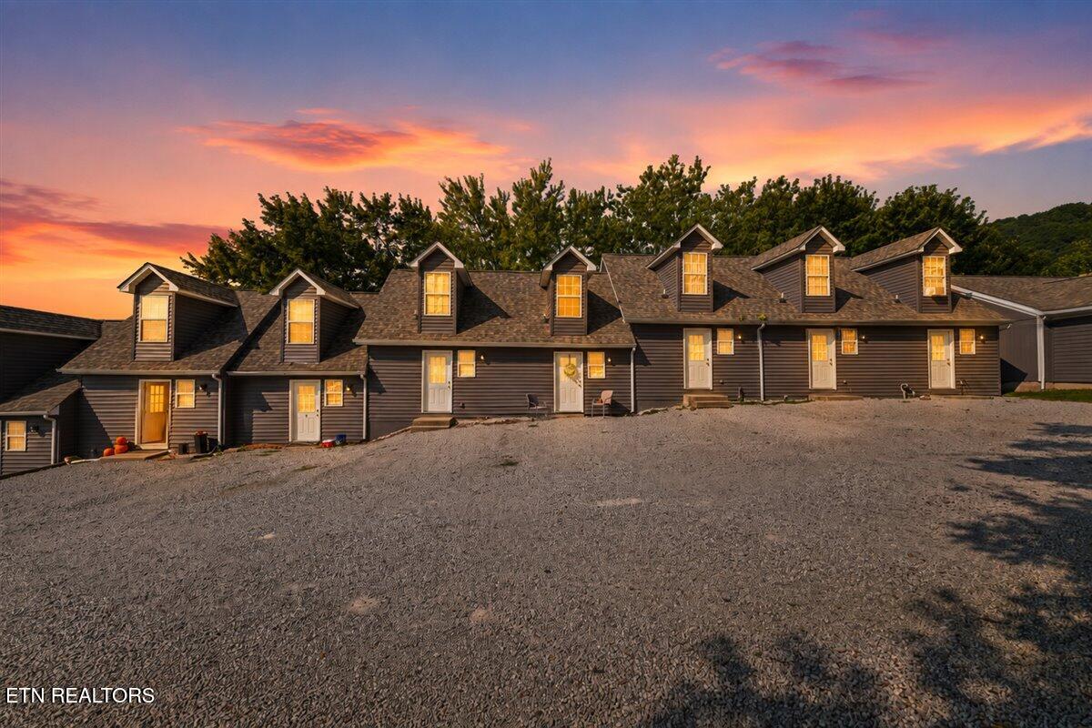 402 E Forrest St, LaFollette