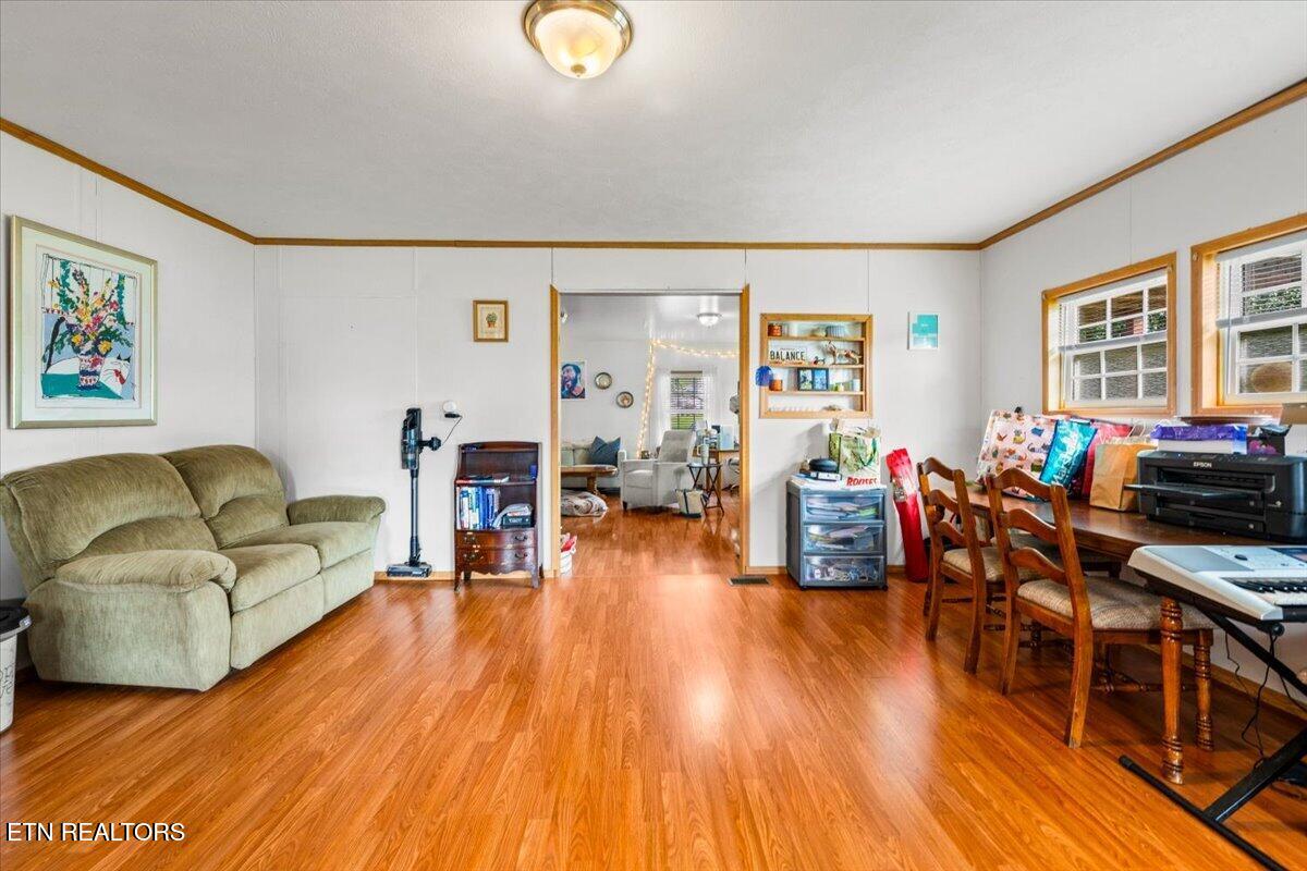 177 Thomas Rd
