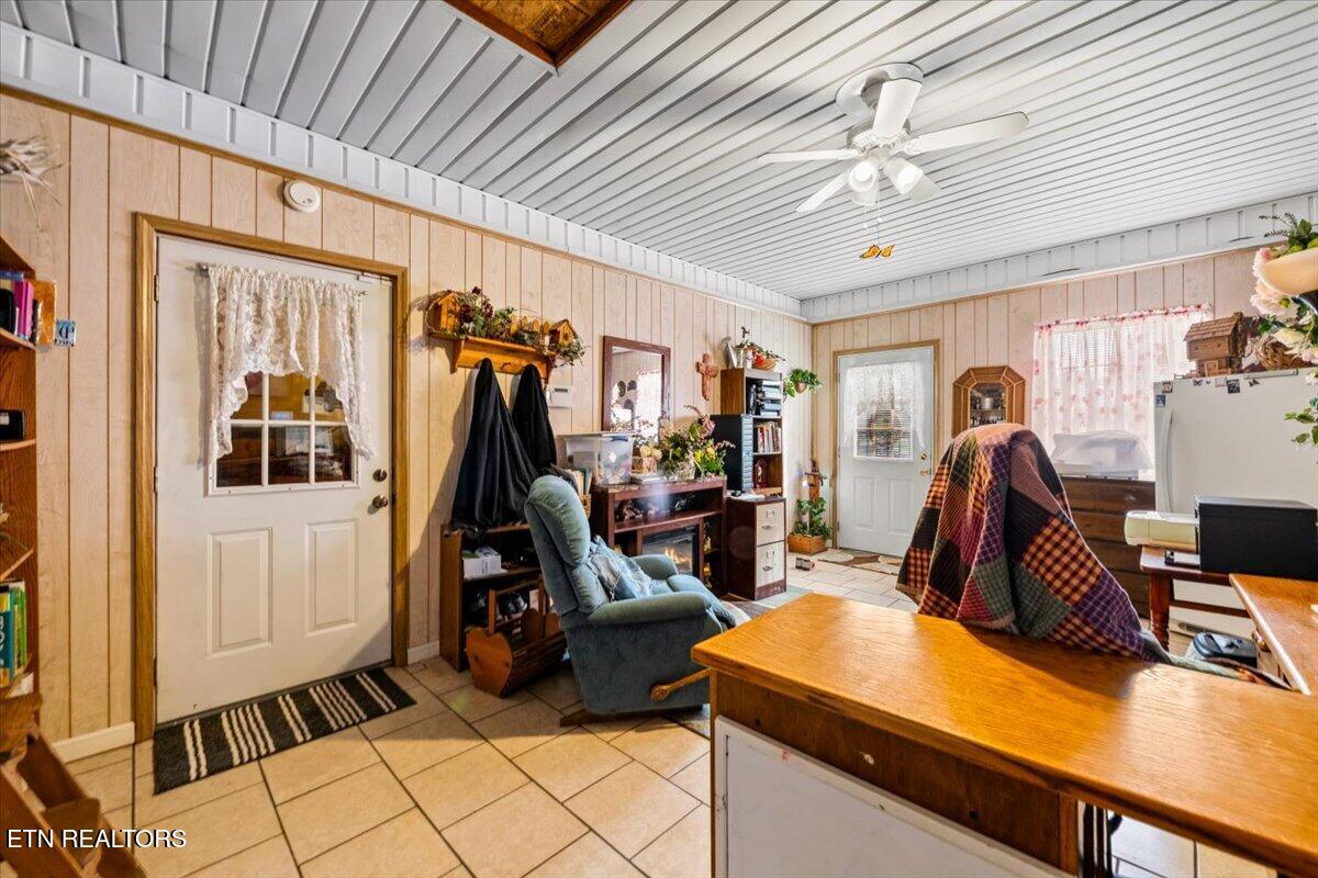 177 Thomas Rd