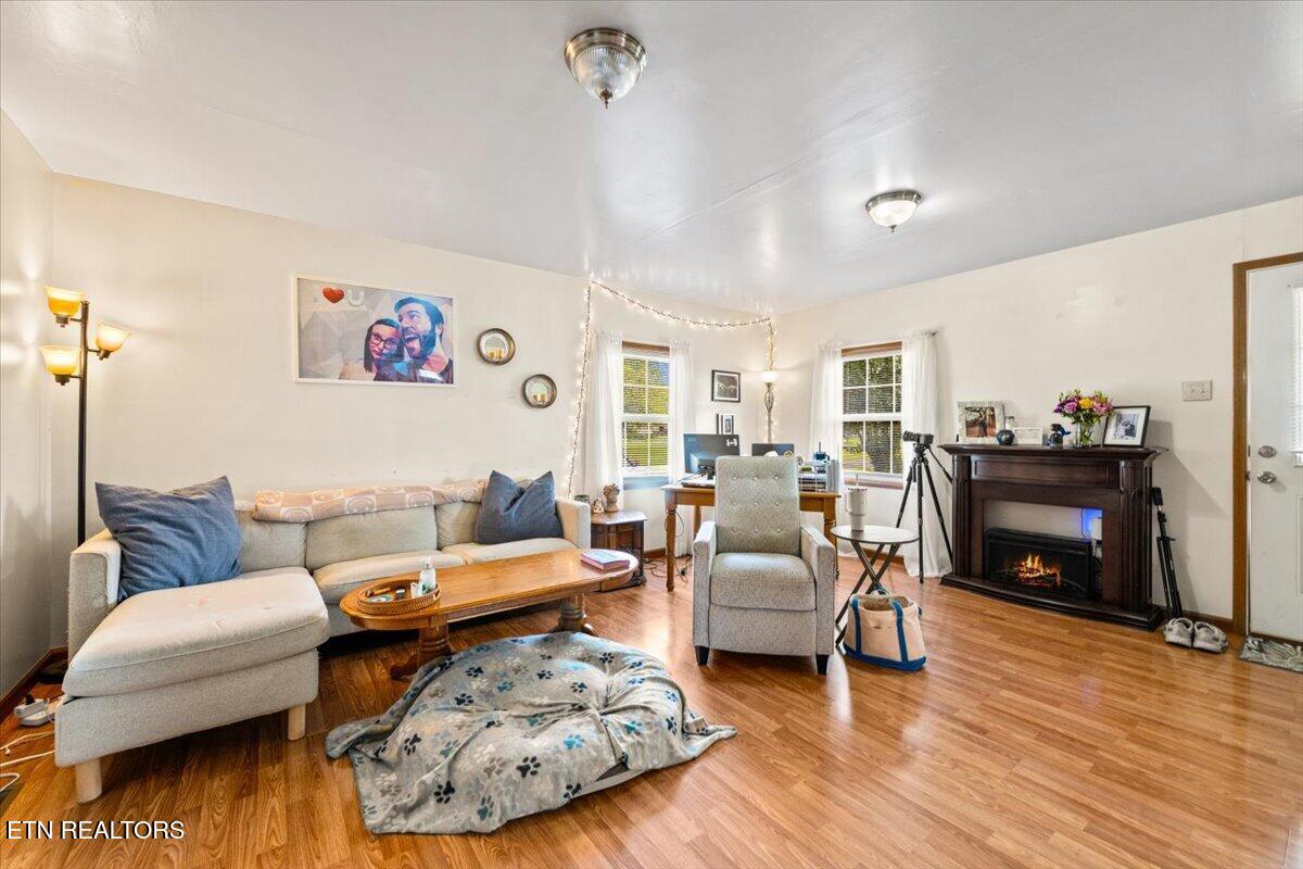 177 Thomas Rd