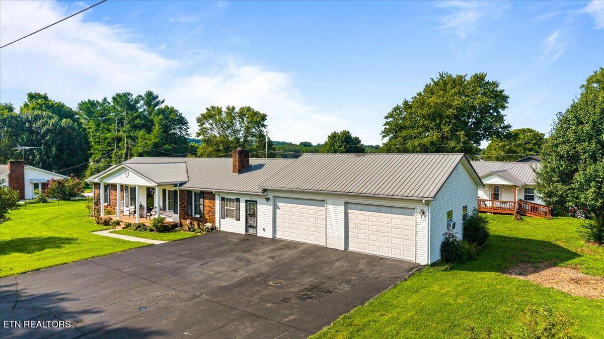 177 Thomas Rd