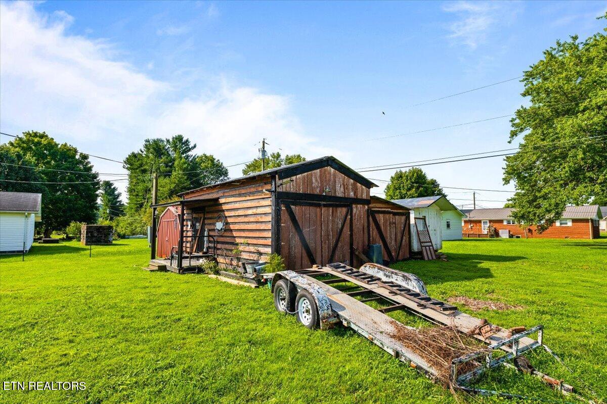 177 Thomas Rd