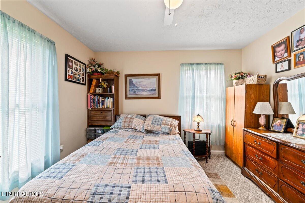 177 Thomas Rd