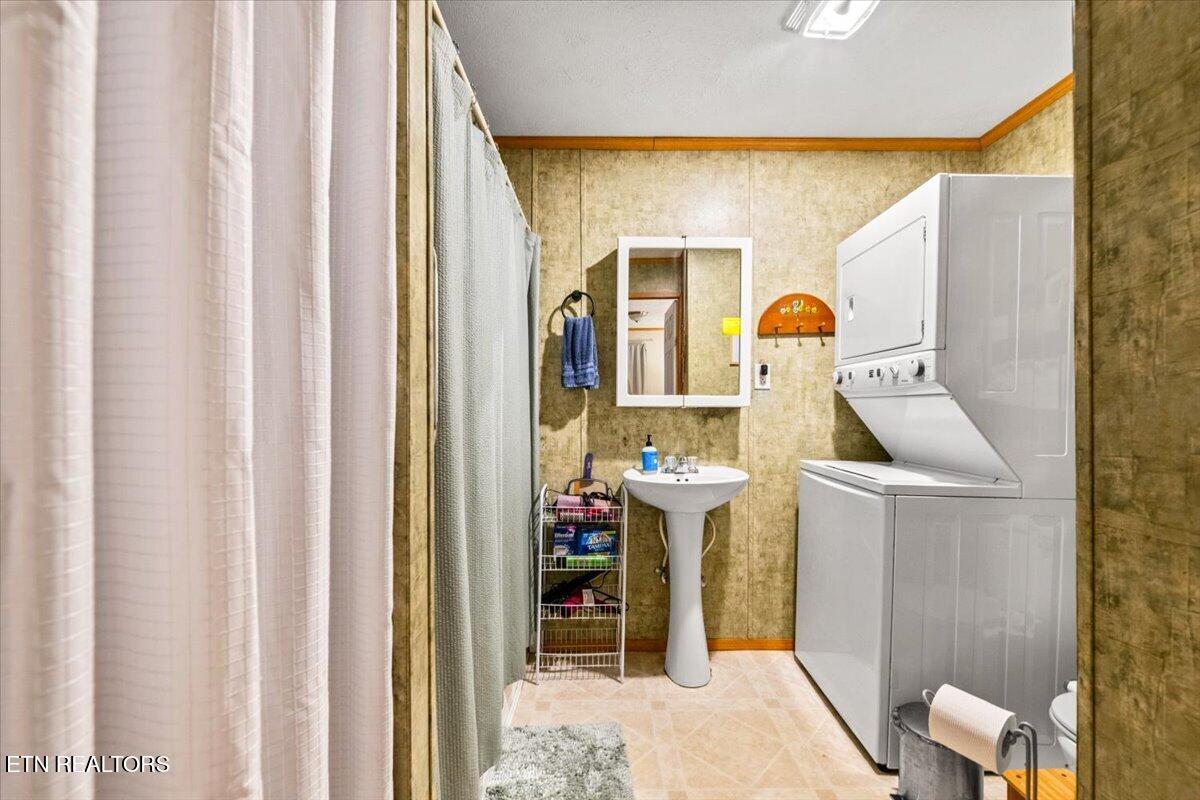 177 Thomas Rd