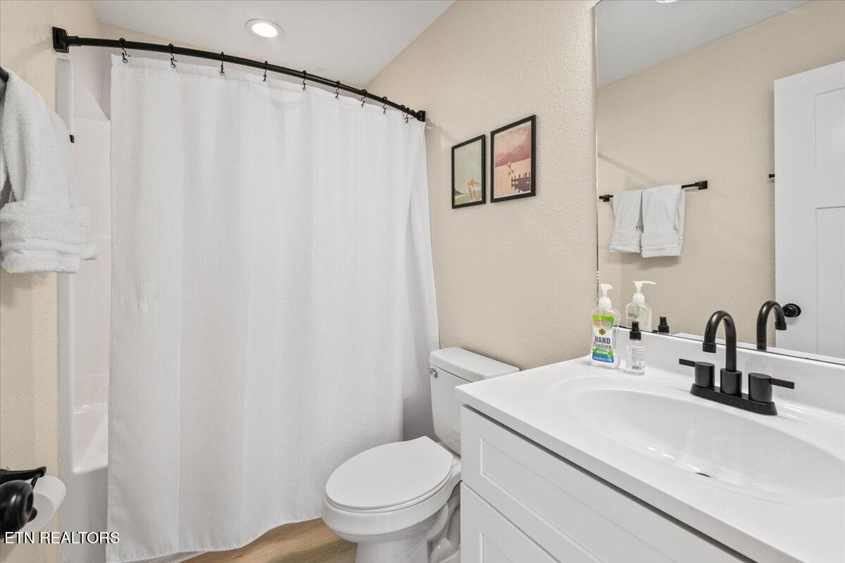 113 Pool Drive, LaFollette