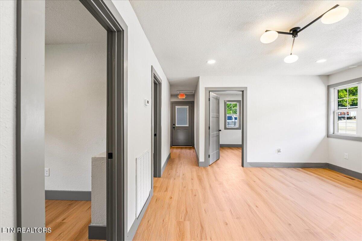 1320 Jacksboro Pike 1, LaFollette Unit: 1