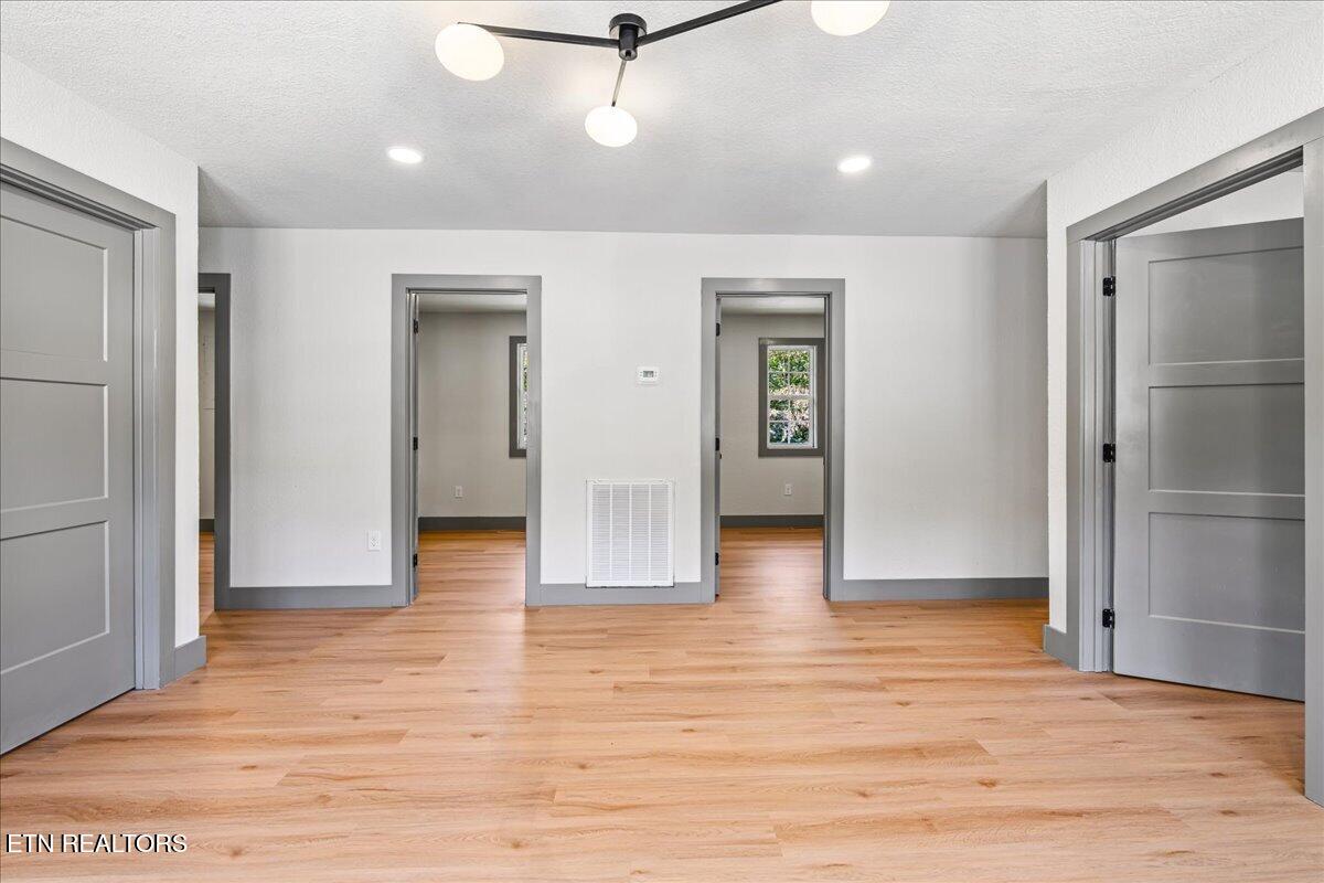1320 Jacksboro Pike 1, LaFollette Unit: 1