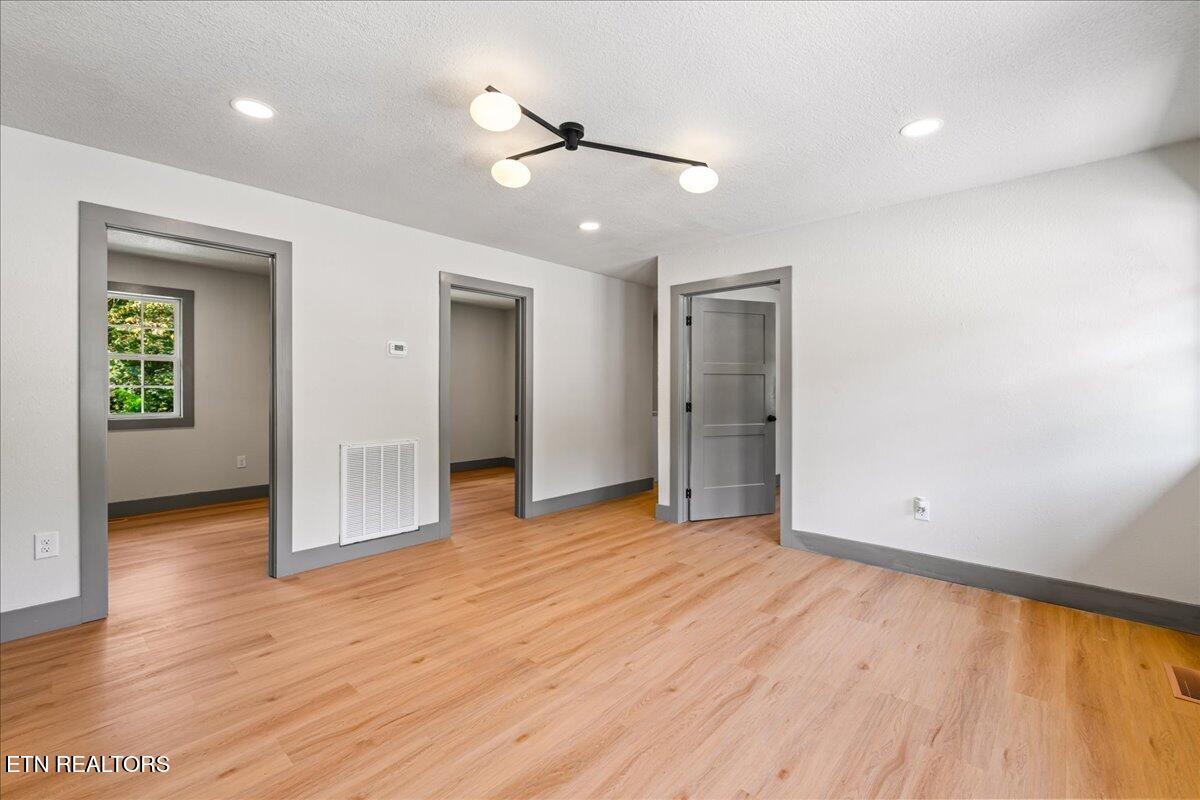 1320 Jacksboro Pike 1, LaFollette Unit: 1