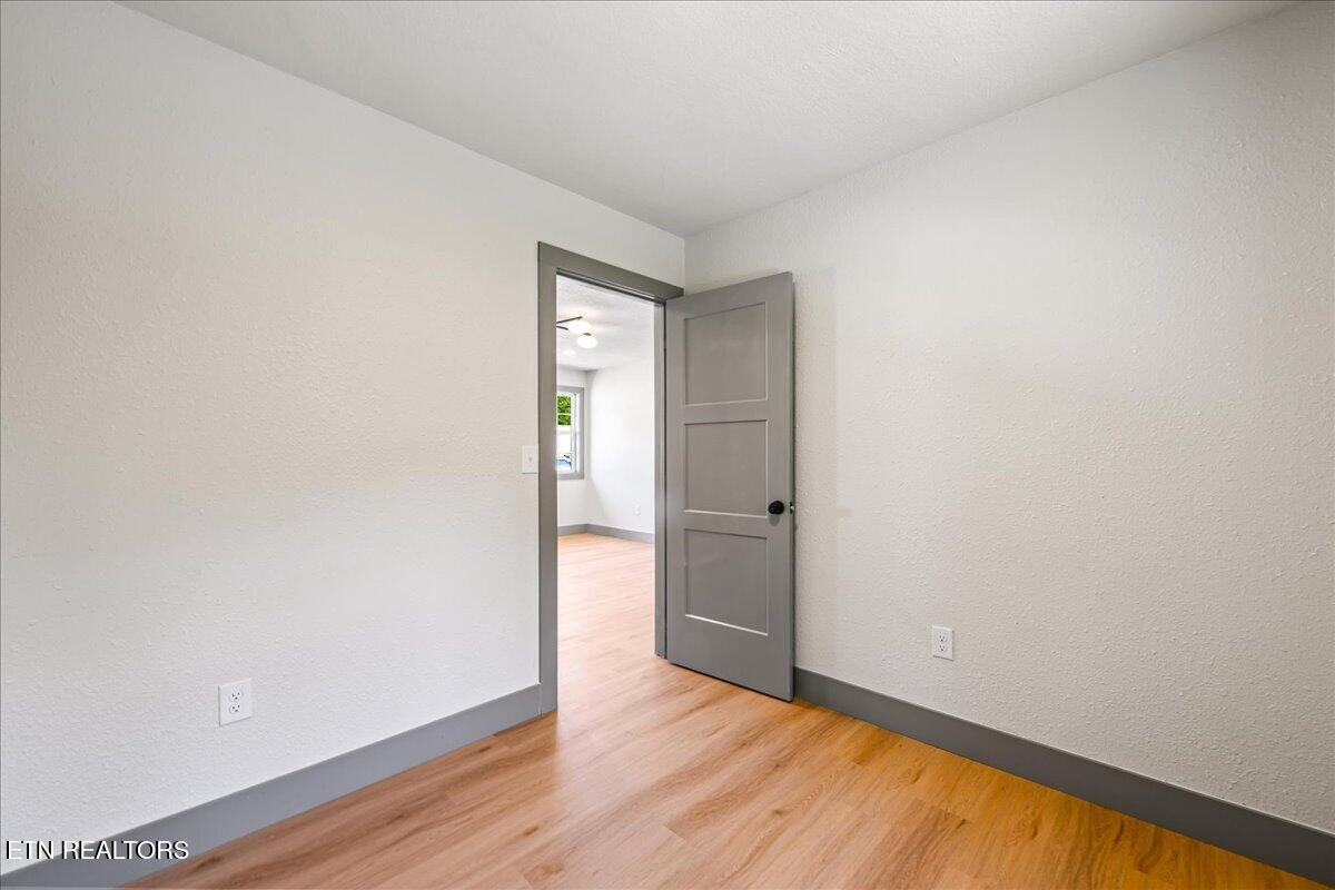 1320 Jacksboro Pike 1, LaFollette Unit: 1