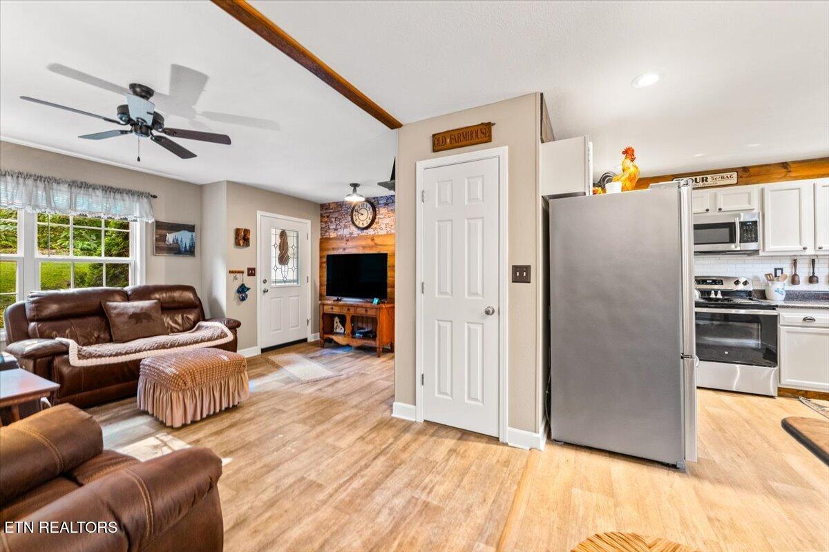 124 Mac Ivey Lane, LaFollette