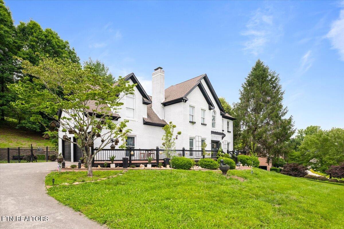 15 Radisson Cove