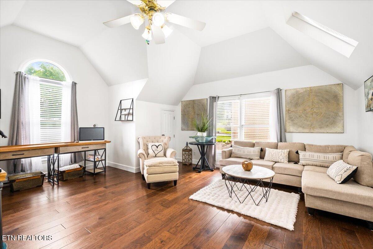 15 Radisson Cove