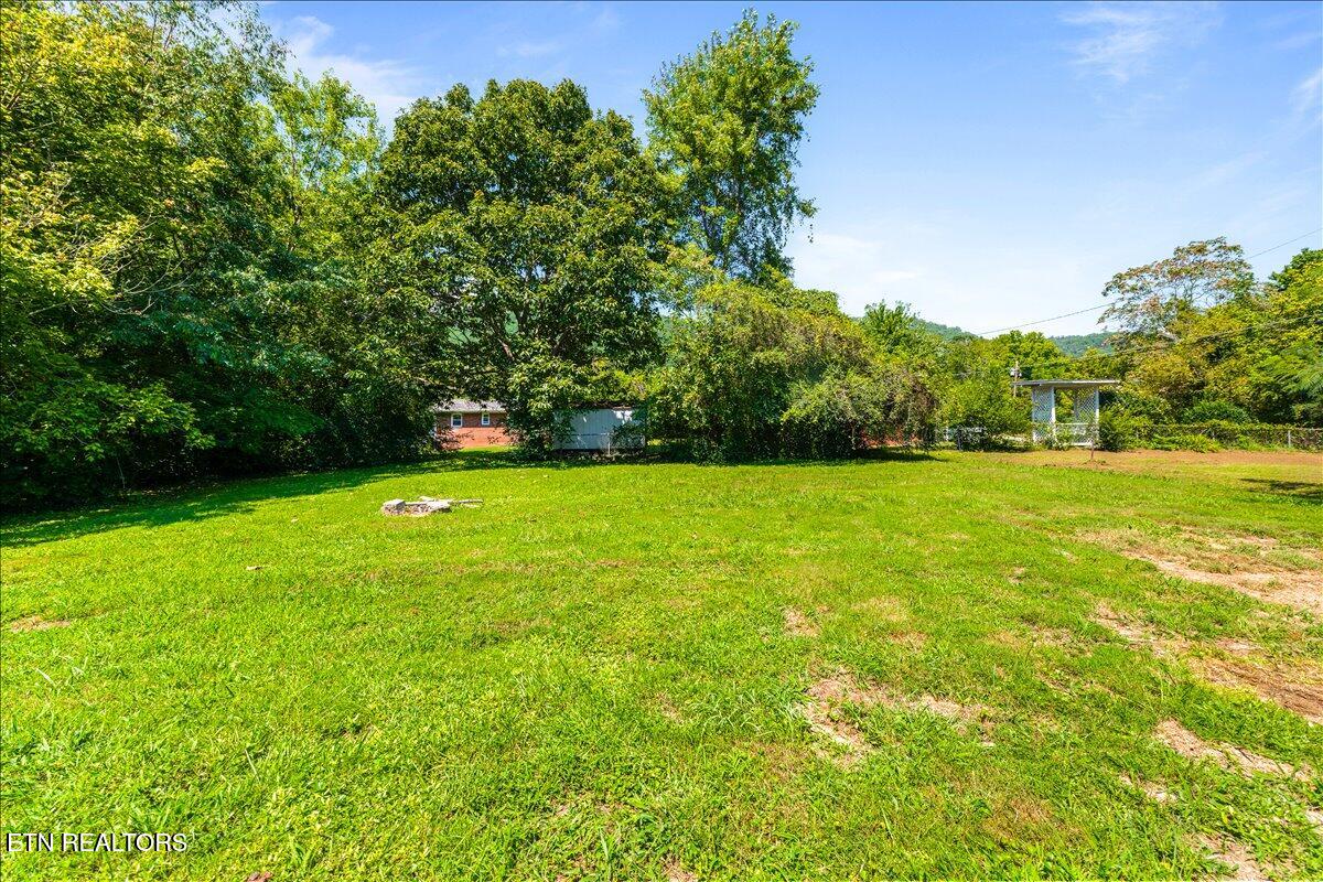 902 W Prospect St, LaFollette