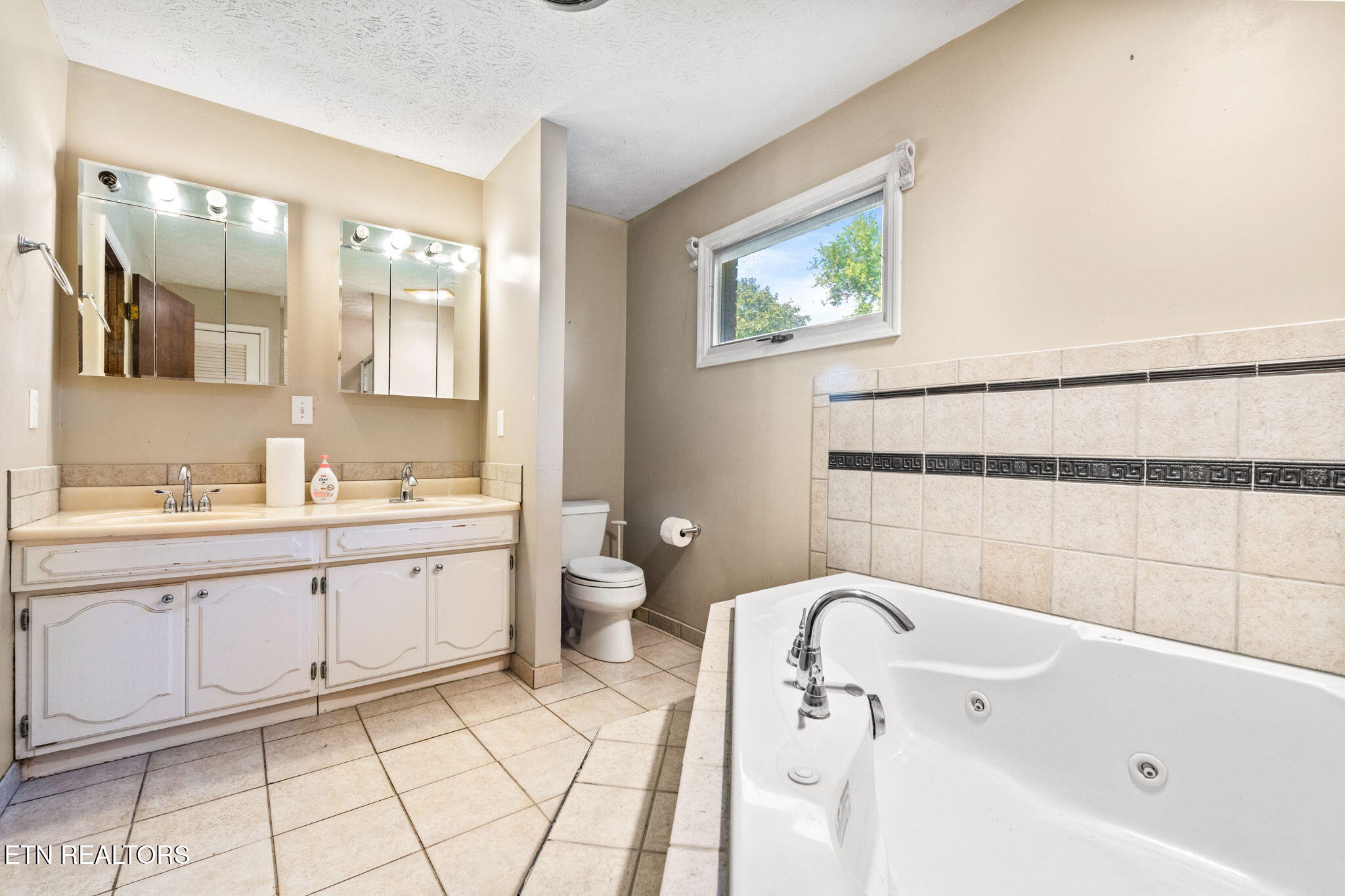 505 Claiborne Rd, LaFollette