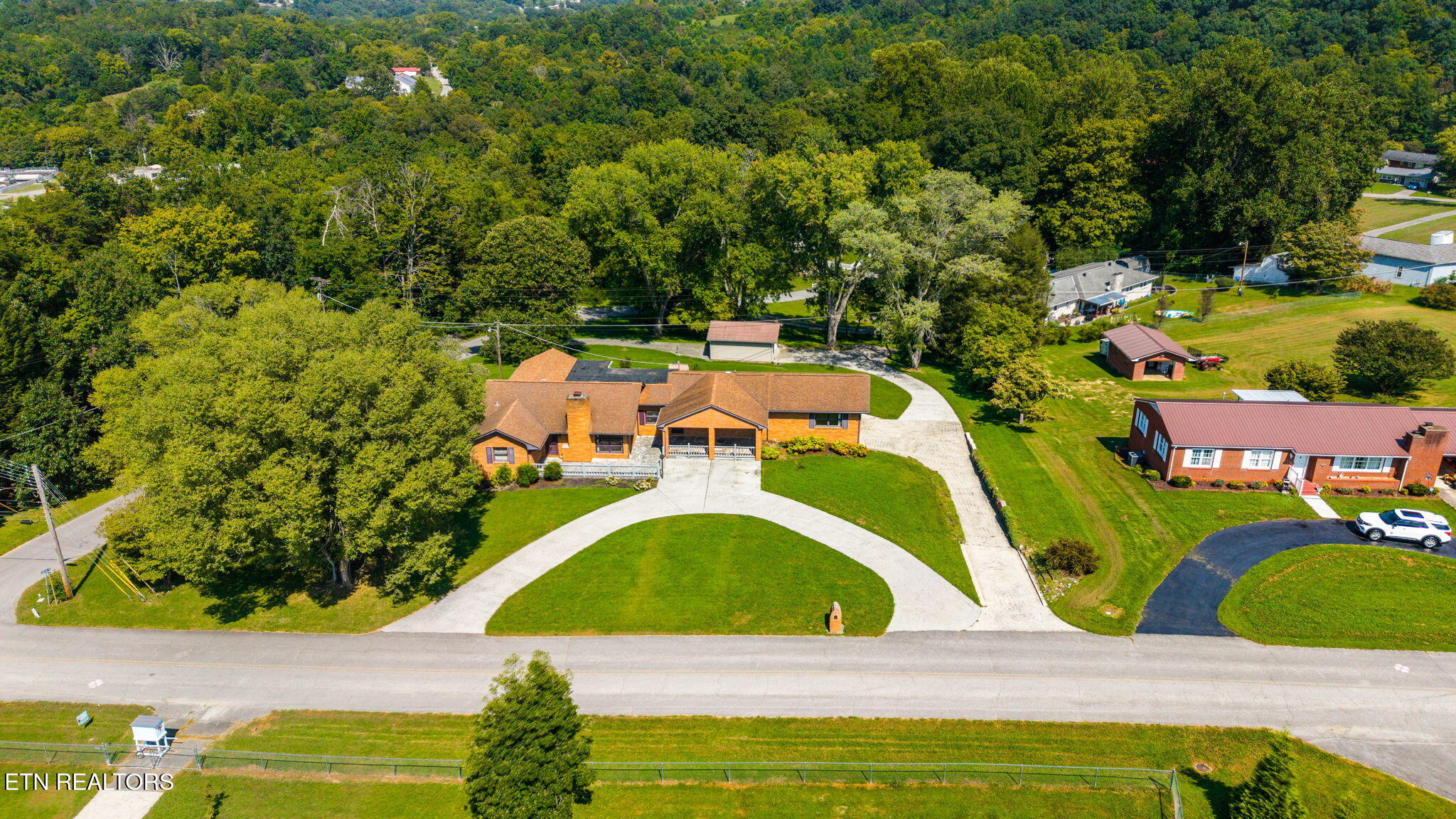 505 Claiborne Rd, LaFollette