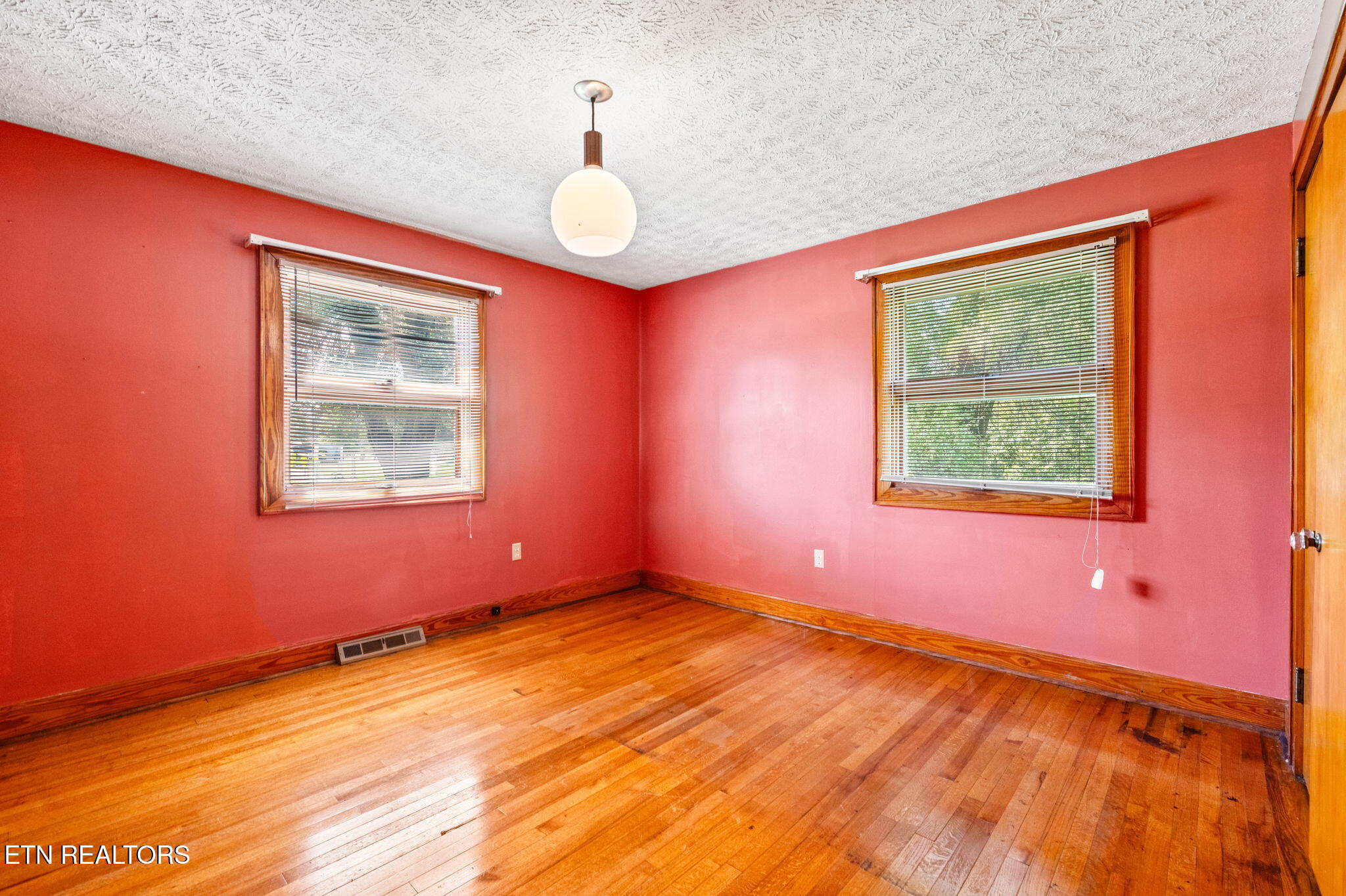 505 Claiborne Rd, LaFollette